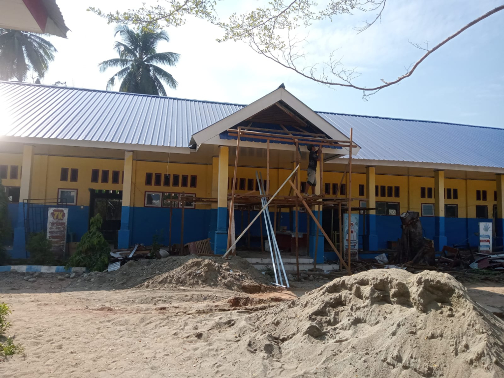Progres pembangunan ruang kelas baru di SMAN 2 Tolitoli (foto : agus_beritaformat)
