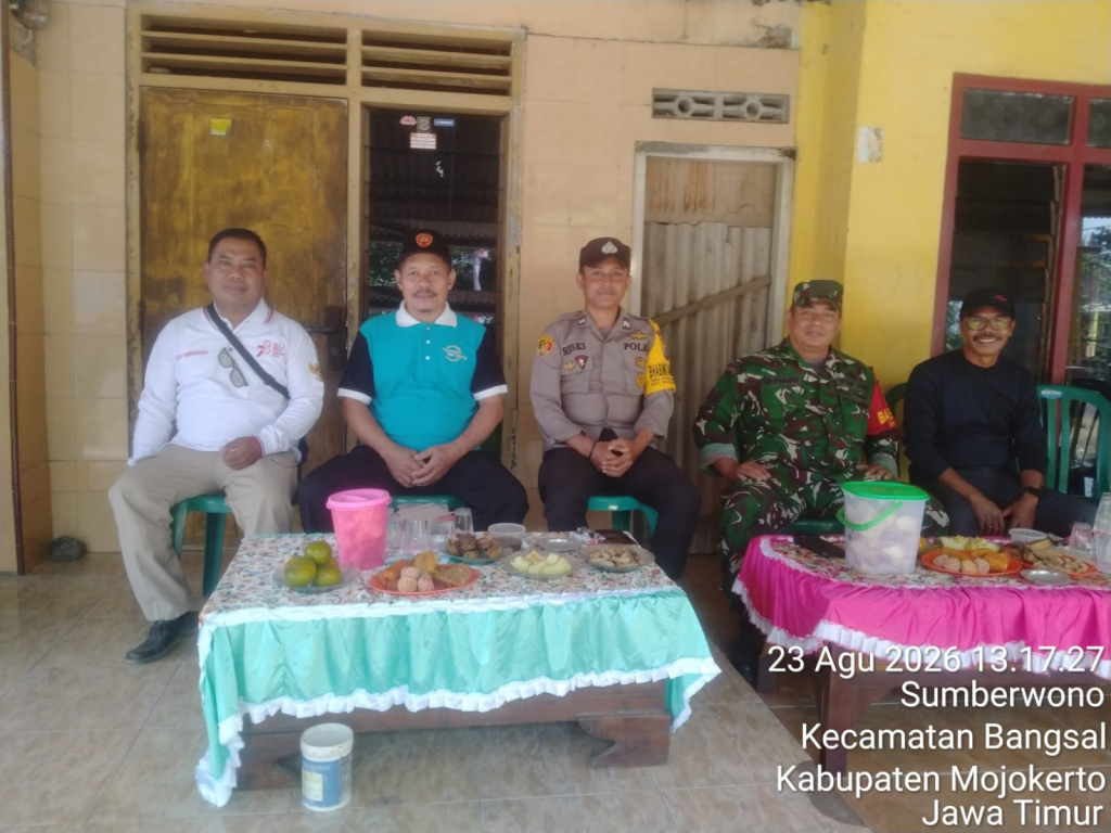Kepala Desa dan perwakilan Forkopimcam Bangsal mehadiri perayaan HUT RI ke 81 di dusun sumberwono (foto : harno_beritaformat)