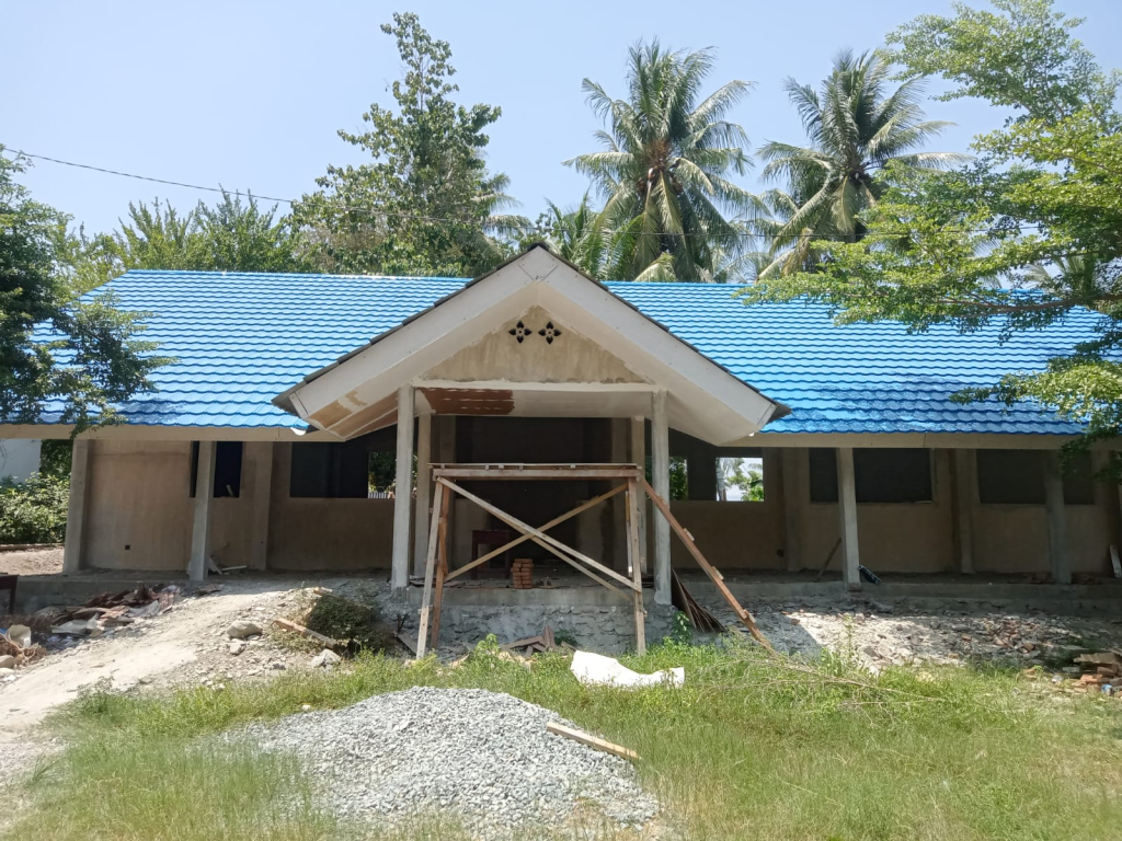 On progres revitalisasi SMP Satap Negeri 10 Kabupaten Sigi (foto : agus_beritaformat)
